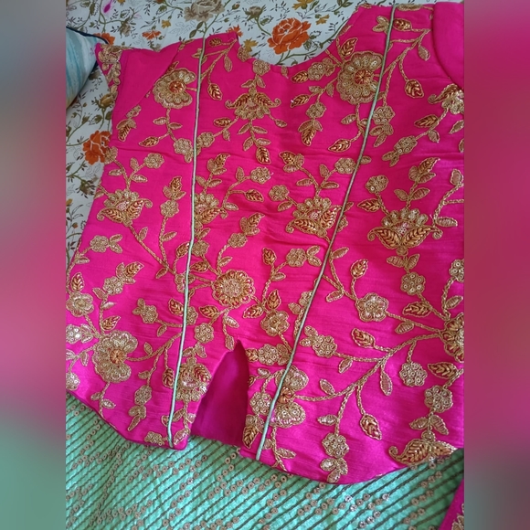 Beautiful party wear lahanga choli for 7 to 10 years girl - Picture 5 of 9